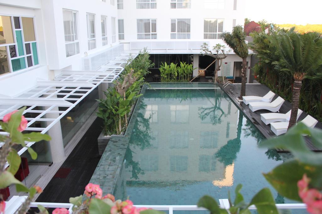 Harvestland Hotel Bali กูตา ภายนอก รูปภาพ