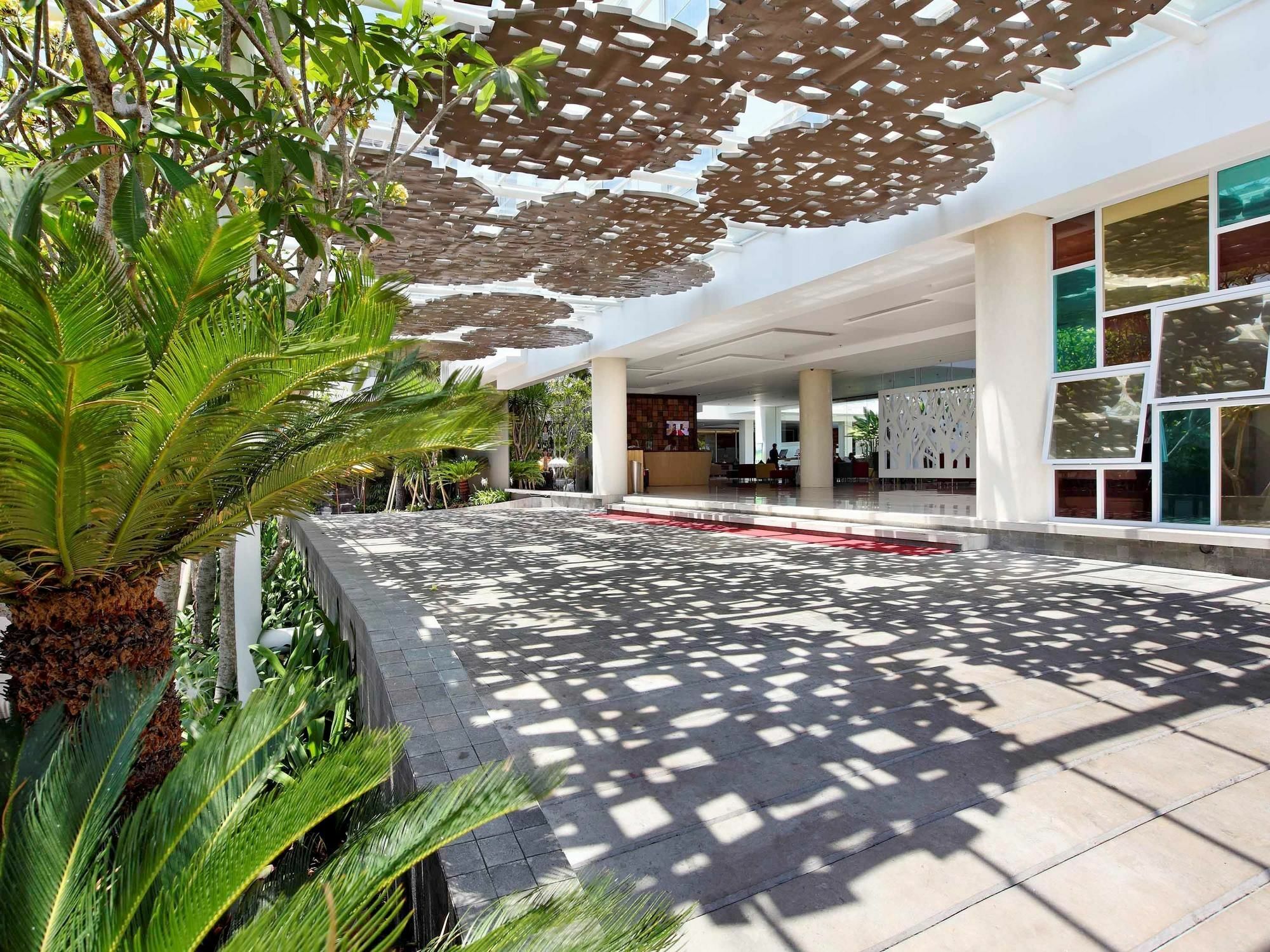 Harvestland Hotel Bali กูตา ภายนอก รูปภาพ